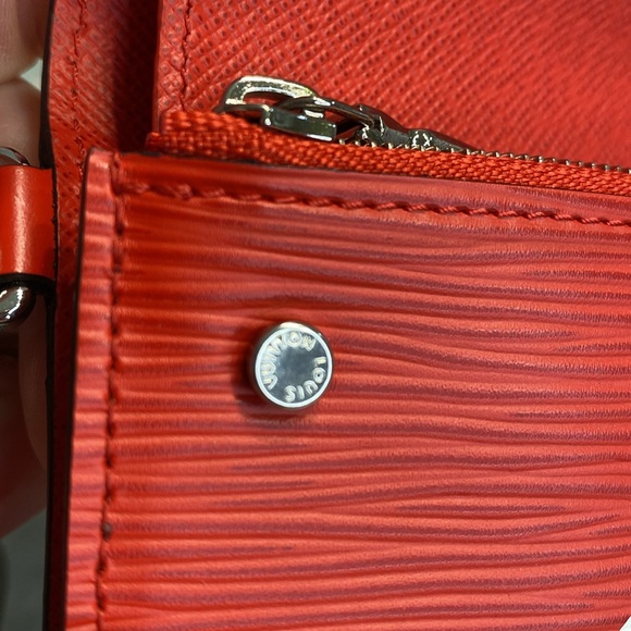 Louis Vuitton Supreme Red Epi Leather Pochette Jour GM Portfolio **HP** - Picture 8 of 14